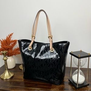 Michael Kors Women Jet Set Shopper. Patent Leather Handbag. Black. Large